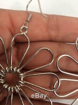 Beautiful Vtg Modernist sterling Silver 925 Flower Hoop Wire earrings