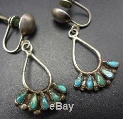 Delicate Vintage ZUNI Sterling Silver & TURQUOISE Petit Point EARRINGS Screwback
