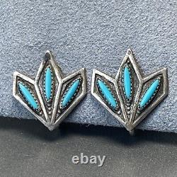 Vintage Sterling Silver Blue Turquoise Screw-Back Trefoil Earrings Signed Bell